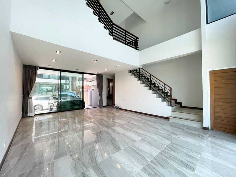 รูป ให้เช่า Home Office 4 ชั้น ทำเลศรีนครินทร์ – ศรีด่าน 11 (แบริ่ง 68) - รูปที่ 1/20