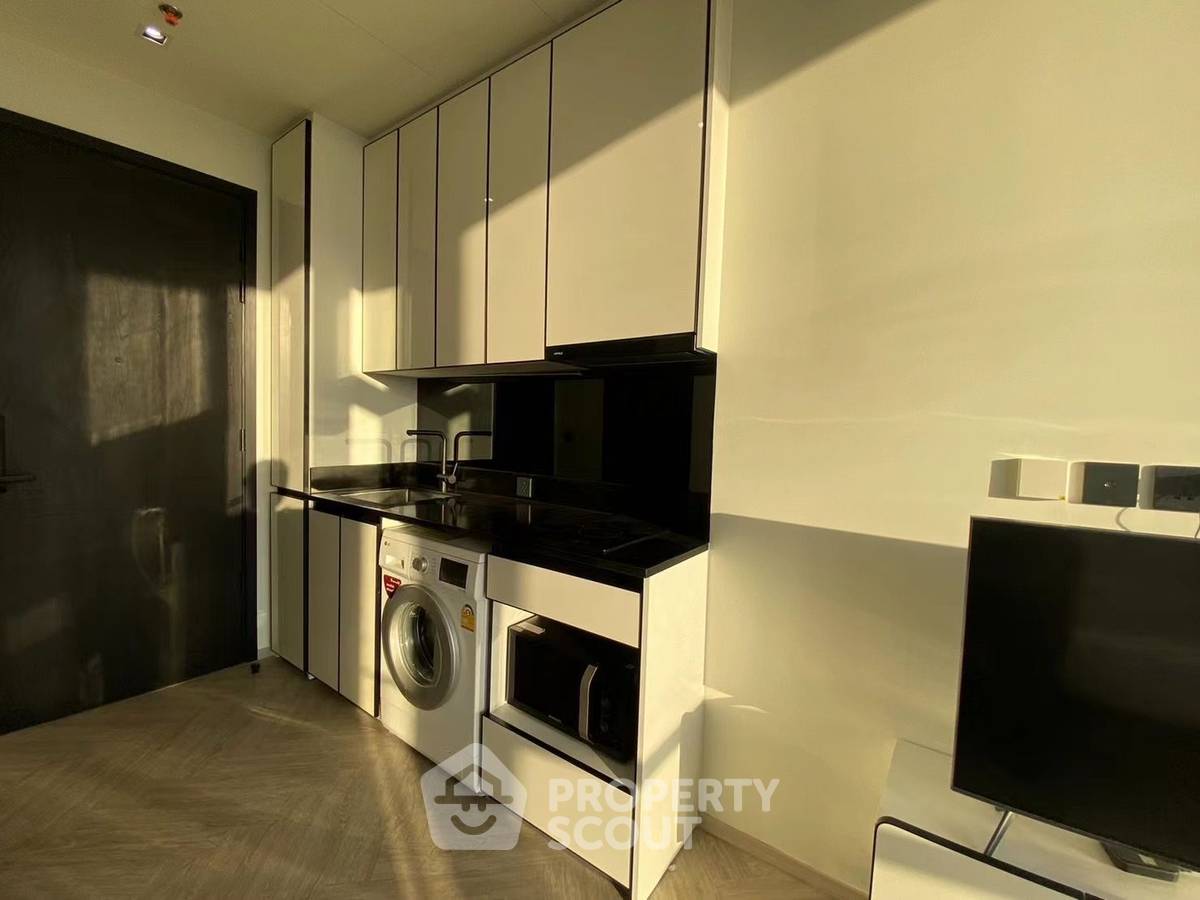 picture Studio Condo at Chapter Charoennakhorn - Riverside near BTS Krung Thon Buri (ID 2984341) - 6/6