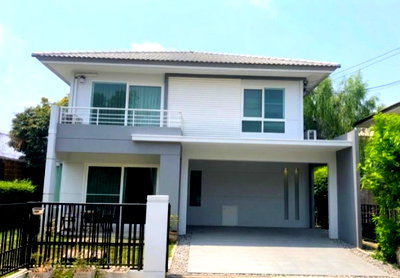 Houses for rent Samut Prakarn : ✨ For Rent: Corner House in Siwalee Suvarnabhumi Village, Phase 5. 60 sq.wah, 3 Bedrooms, 3 Bathrooms. Only 27,000 THB per month.🏡💖