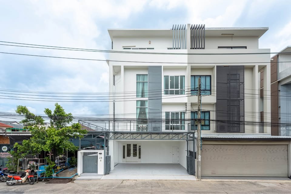 รูป WS7732 🏡✨ ให้เช่า Home Office 4 ชั้น ทำเลลาดพร้าว–วังหิน 78 ✨🏡 ทำเลดี ค่าเช่าเพียง 55,000 บาท/เดือน - รูปที่ 1/6