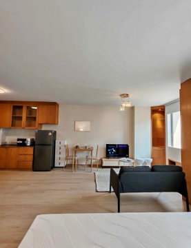 The Parkland Bangna, 37 sq m, fully furnished, 8000 baht.
