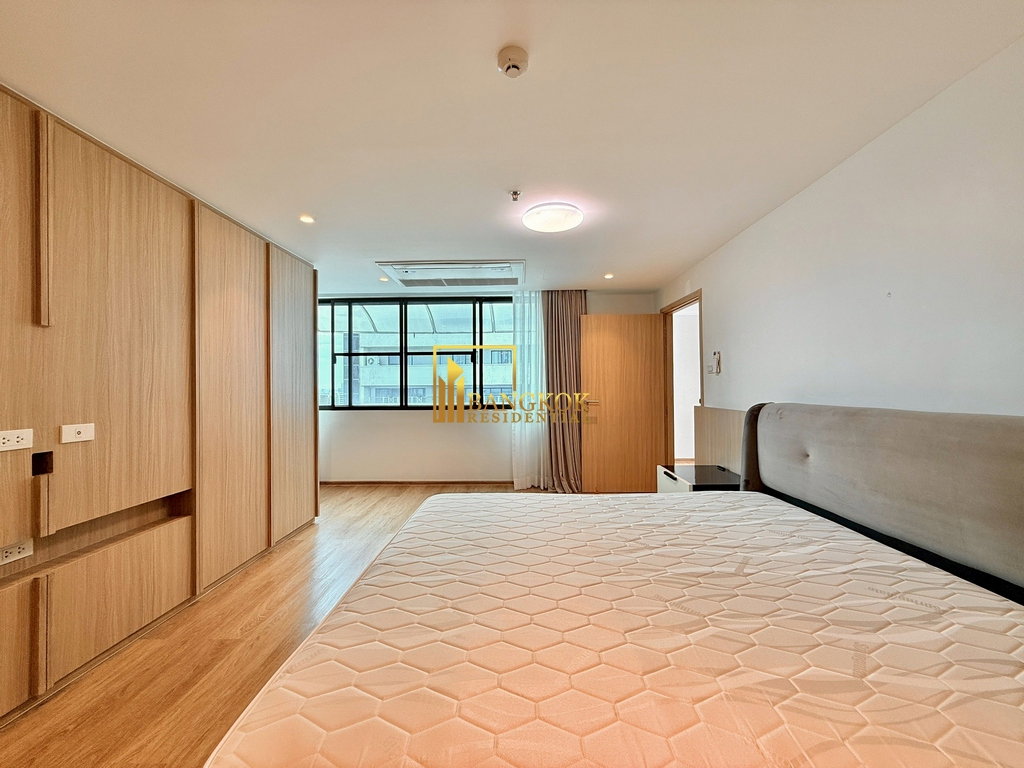 รูป Beautifully Renovated 4 Bedroom Duplex Penthouse in Ekkamai - BR20841AP - รูปที่ 22/57