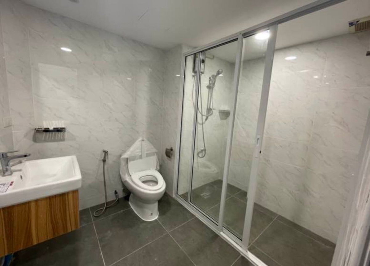 รูป 🏡✨ FOR RENT: 15 Suite— SPACIOUS & COMFORTABLE LIVING!  💰 Rental Price: 17,000 THB/month!!  📍 2 Bedrooms | 1 Bathroom | 47 sq.m. | 5th Floor - รูปที่ 9/9
