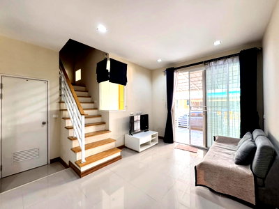 Townhouses for rent Suwannaphum International Airport : #SC14584 📌 Rent | 🟦🟨 Golden Town 2 Onnut-Ladkrabang 🟥🟩💬𝑪𝒐𝒏𝒕𝒂𝒄𝒕𝑳𝑰𝑵𝑬:@𝒔𝒆𝒄𝒓𝒆𝒕𝒑𝒓𝒐𝒑𝒆𝒓𝒕𝒚 🔥✨