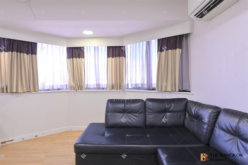Baan Suanpetch Ideal City Living at a Great Price near BTS Phrom Phong