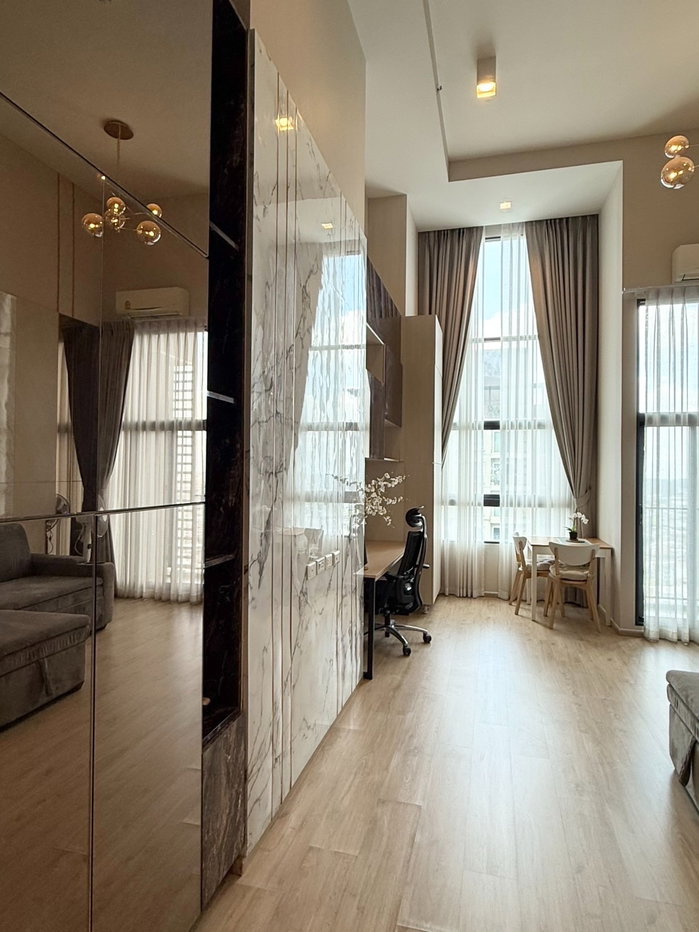 รูป ราคาตัดใจ ขายขาดทุน Rare Duplex Unit ติด BTS วงเวียนใหญ่ เพียง 140 เมตร ไอดีโอ สาทร-วงเวียนใหญ่ ( Ideo Sathorn WongwianYai ) ห้องแต่งครบ  - รูปที่ 2/20