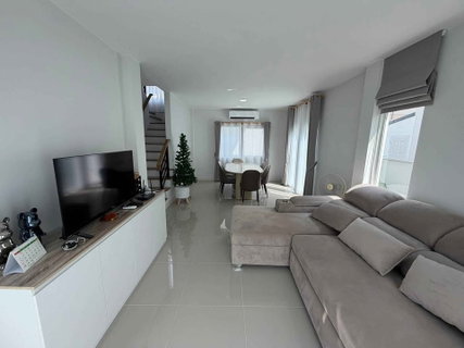 รูปภาพ For rent Pleno Petchkasem 91 3 bed 3 bath ready to move