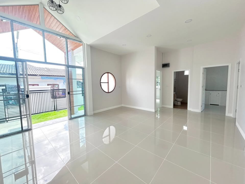 รูป 🏡ขายบ้านเดือนรัตน์ สันผักหวานอ.หางดง บ้านสร้างใหม่ หลังใหญ่ น่าอยู่ - รูปที่ 5/10