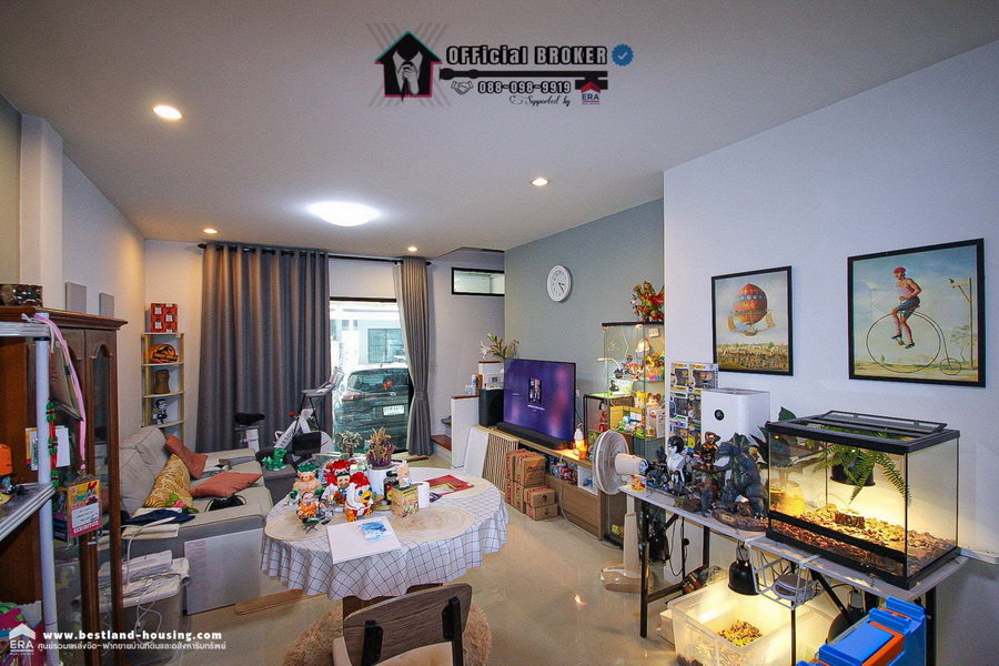 รูป ทาวน์โฮม 2 ชั้น หมู่บ้านพรีเมี่ยม ไทม์โฮม วงแหวน-อ่อนนุช Premium Time Home Wongwaen-Onnut #พร้อมอยู่ #ถูกสุดในโครงการ #ถูกกว่าราคาประเมิน - รูปที่ 2/18