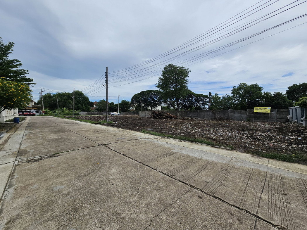 รูป ขายที่ดิน ถมแล้ว ซอยหมู่บ้านเอกไพลิน 15 ใกล้ ถนน ศรีนครินทร์ ทำเลดี เหมาะสร้างบ้าน ขนาด 84 ตร.ว - รูปที่ 11/12