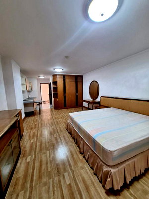 Condos for sale : Urgent sale! Sriracha Bay View Condo, in the heart of Sriracha, convenient transportation.