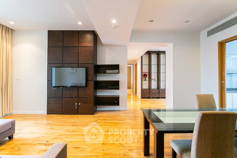 picture 2-BR Condo at Millennium Residence @ Sukhumvit Condominium near BTS Asok (ID 511779) - 5/22