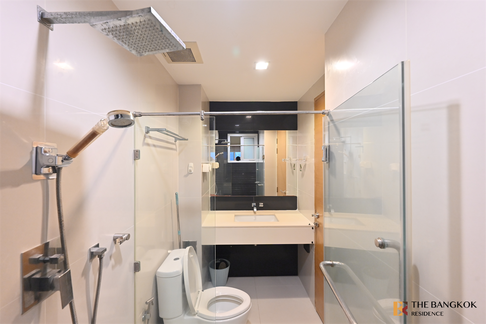 Easy Travel, Fully Utilized Space RHYTHM Ratchada-Huaikhwang near MRT Huai Khwang Station