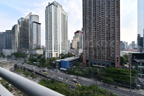 Room available, ready to move in The Address Asoke near MRT Phetchaburi Station