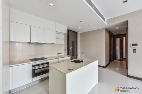 Ultimate Luxury Lifestyle with Convenience Q1 Sukhumvit near BTS Nana
