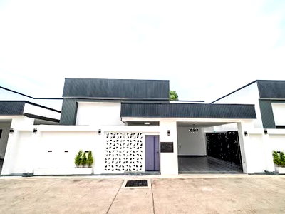 Houses for sale Bang Lamung Chonburi : ✅ Luxury pool villa for sale With private swimming pool, Pattaya ✅ PCK Pool Villa