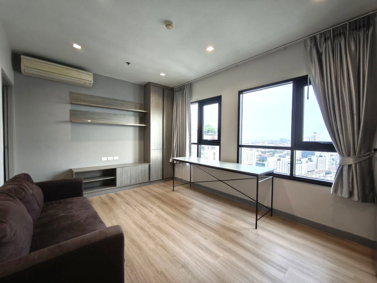 รูป 1 Bedroom ห้องใหญ่ เเต่งพร้อมเข้าอยู่ ชั้นสูง 📞 Line:@pukkhome (with @ ) - รูปที่ 2/15