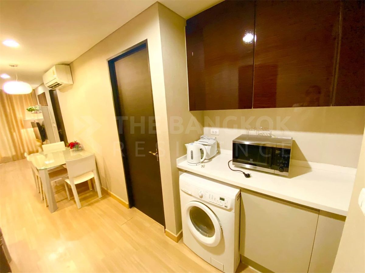 picture The Address Pathumwan near BTS Ratchathewi Rare Unit, Good Price - 1/9