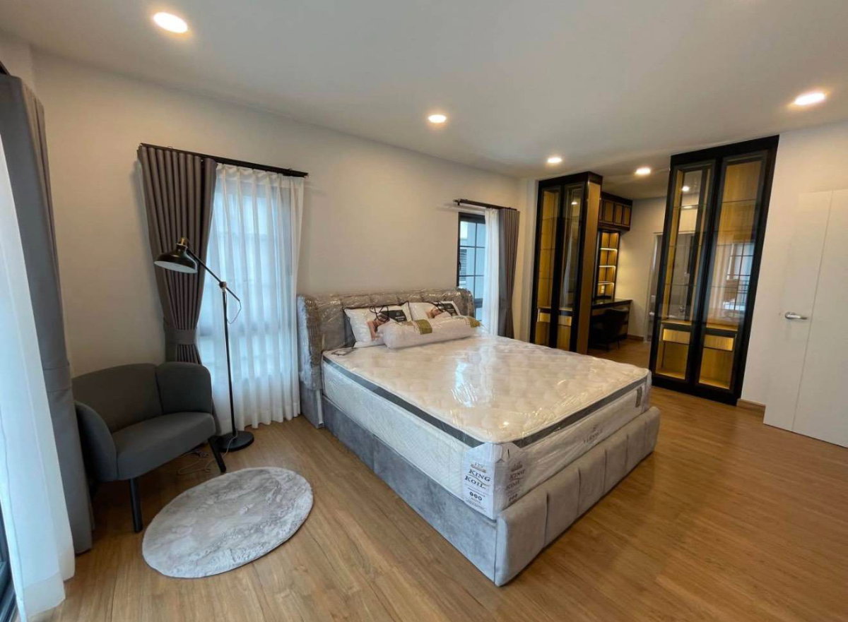 รูป 287AGFF 🏡Centro Bangna บ้านเดี่ยวสวย เหมาะสำหรับครอบครัว ผู้บริหาร และ ชาวต่างชาติที่กำลังมองหาบ้านคุณภาพในย่านบางนา🏡 - รูปที่ 12/15