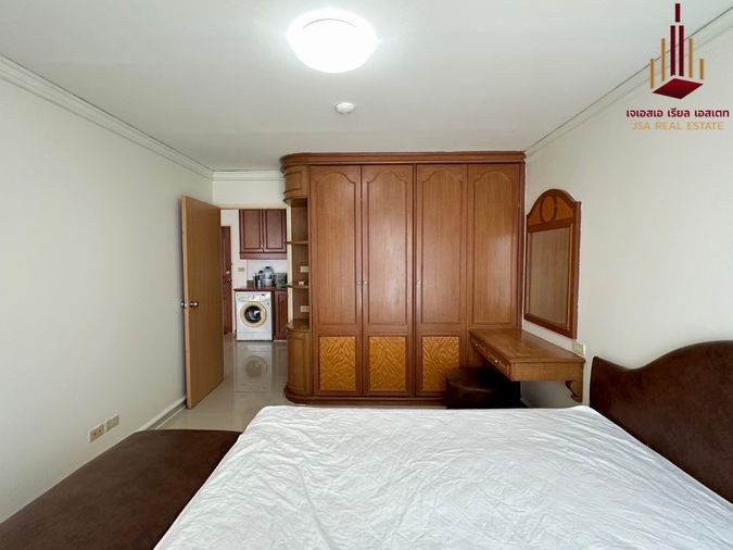 1-bed condo for sale, 52 sqm, Silom Suite