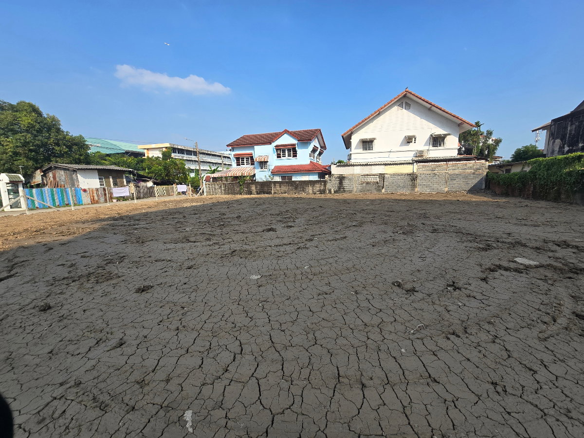 รูป ขาย ให้เช่าที่ดินสวยทำเลดี ซอย ติวานนน 24 ถมเรียบร้อย - รูปที่ 2/4