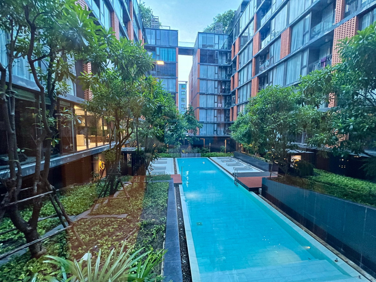รูป ให้เช่า Quintara TreeHaus Sukhumvit 42 คอนโด Low-Rise ดีไซน์โดดเด่น ใกล้ BTS เอกมัย เพียงไม่กี่นาที พร้อมวิวสระว่ายน้ำส่วนกลางที่สวยที่สุดของโครงการ - รูปที่ 11/19