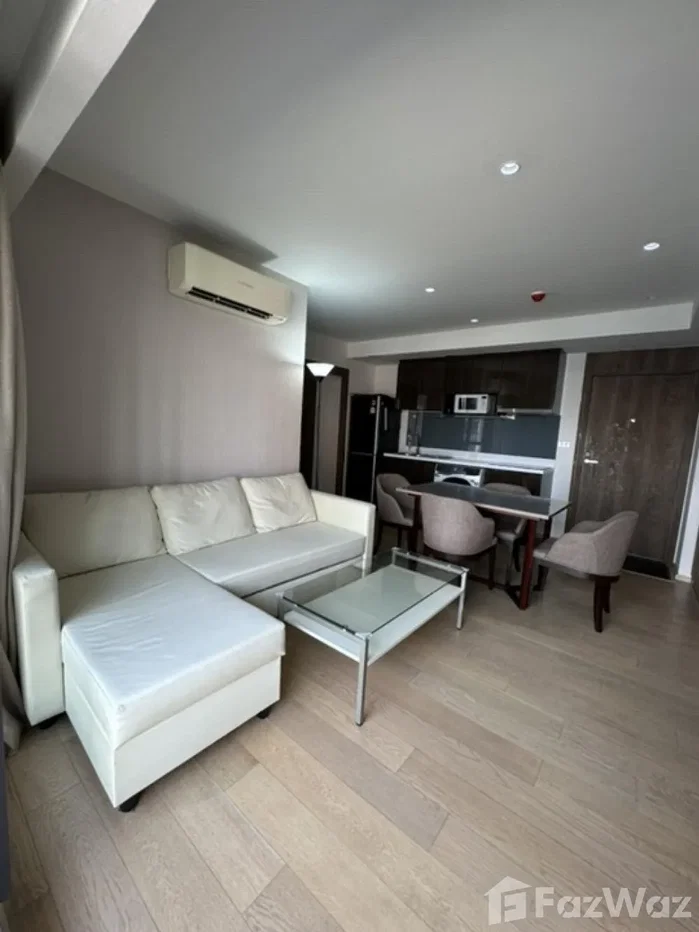 picture Runesu Thonglor 5 6453402 - 3/10