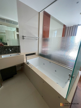 Move-in Ready, Just Bring Your Stuff The Address Sukhumvit 28 near BTS Phrom Phong