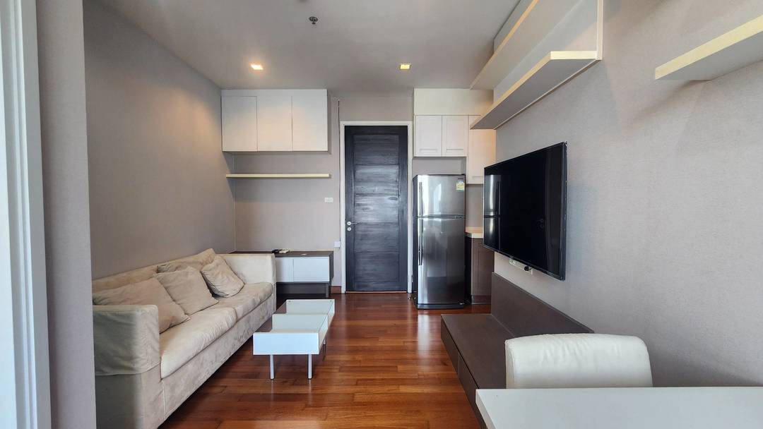 รูป Ivy Sathorn | ขาย 1 ห้องนอน ตกแต่งเรียบร้อย ราคาดีมาก น่าอยู่ ทำเลดี ใกล้ 2 สถานีรถไฟฟ้า - รูปที่ 3/8