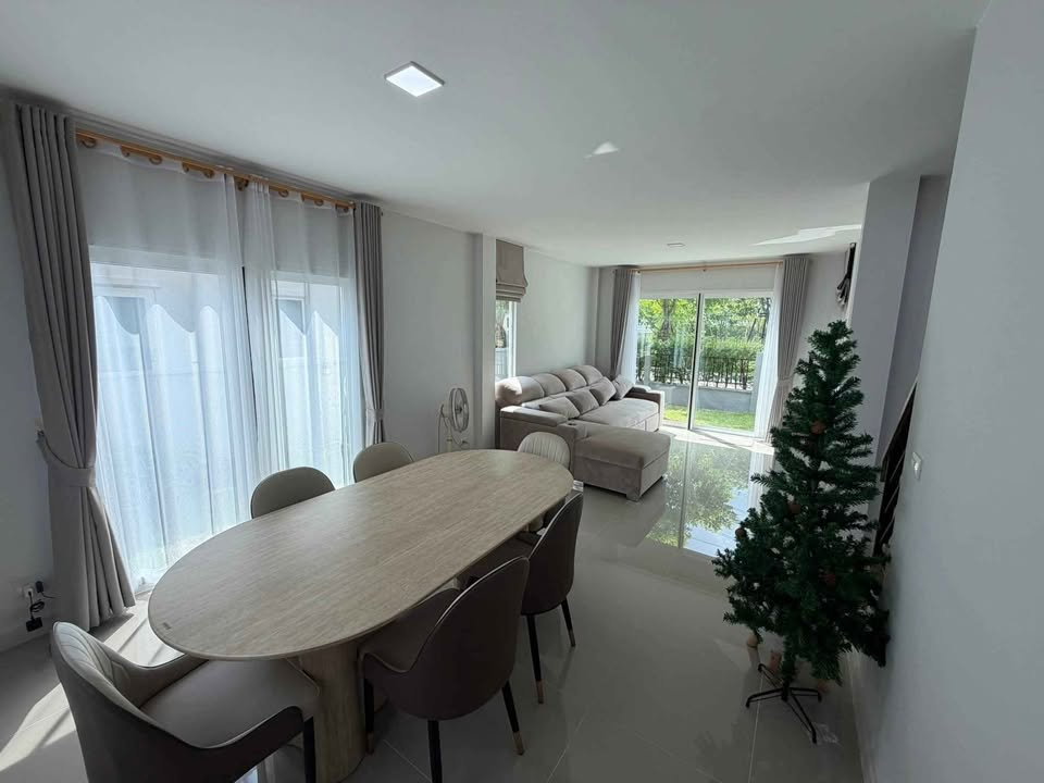 picture For rent Pleno Petchkasem 91 3 bed 3 bath ready to move - 4/16