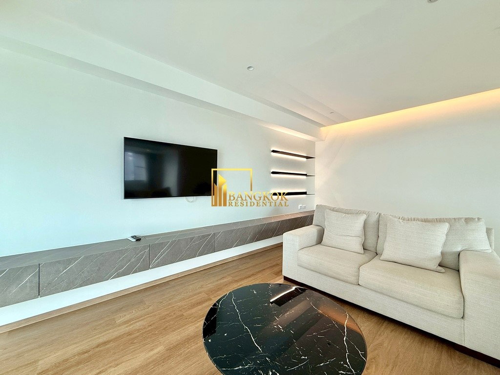 รูป Beautifully Renovated 4 Bedroom Duplex Penthouse in Ekkamai - BR20841AP - รูปที่ 4/57