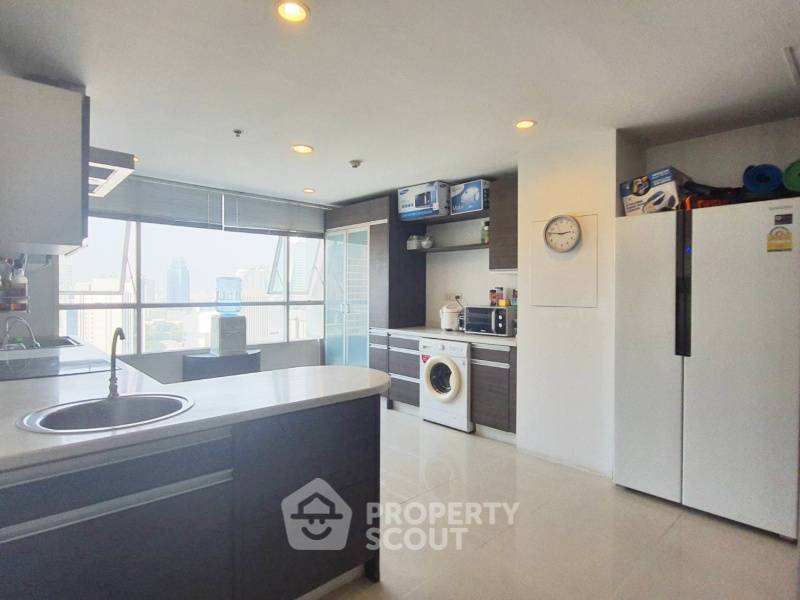 picture 3-BR Condo at Urbana Langsuan Condominium near BTS Ratchadamri (ID 824937) - 6/6