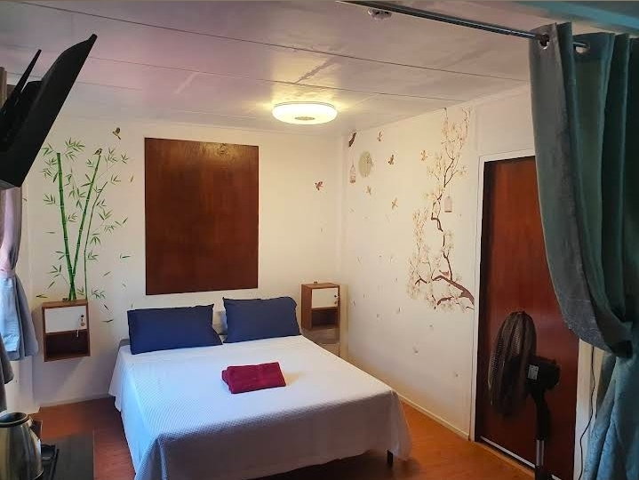 picture Bar, restaurant, karaoke, guesthouse for sale - 9/36