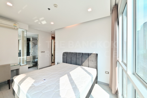 Room available, ready to move in The Address Asoke near MRT Phetchaburi Station