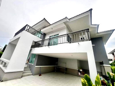 Houses for sale Ban Bung Chonburi : Single house for sale, corner unit, end unit, Ban Bueng, Chonburi. Good air, quiet and peaceful.