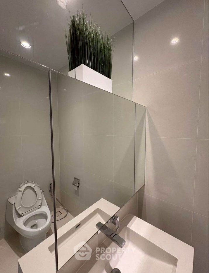 picture 2-BR Condo at Vittorio Sukhumvit 39 near BTS Phrom Phong (ID 2984826) - 14/15