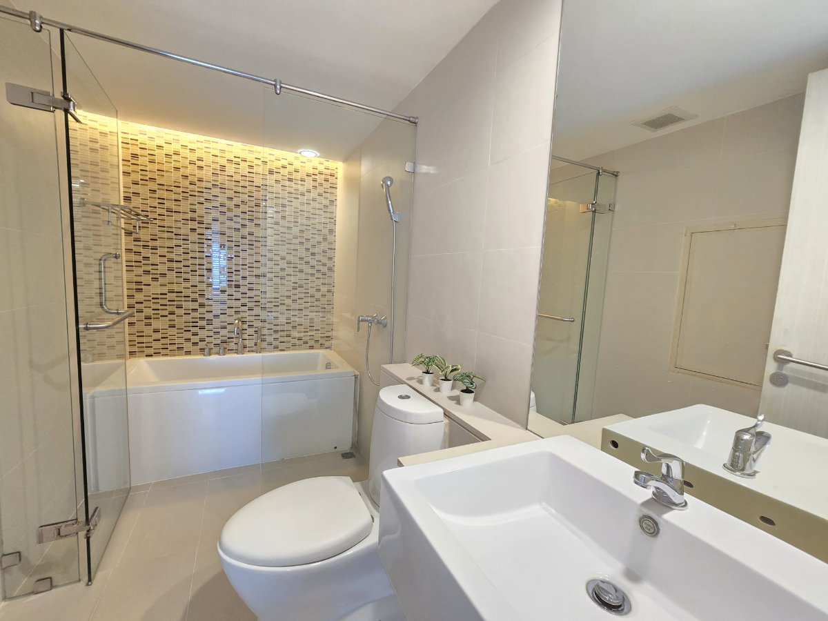 picture 2 Bed 2 Bath Ekkamai Pet Friendly - 9/9