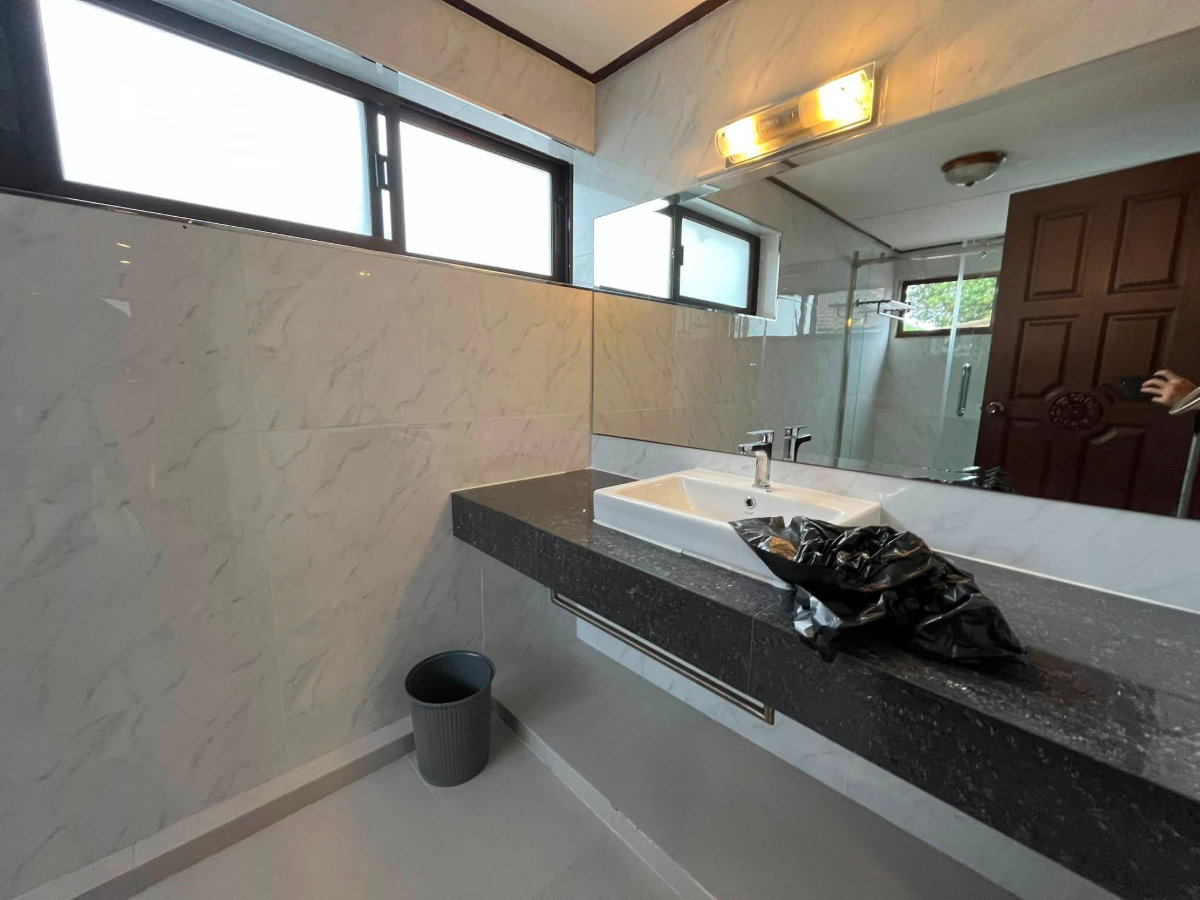 รูป ขายบ้านเดี่ยว หมู่บ้านปัญญา พัฒนาการ 5 ห้องนอน 5 ที่จอดรถ - รูปที่ 16/21