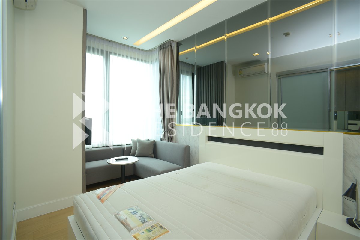 picture Equinox Phahol-Vipha Room available, ready to move in - 7/10