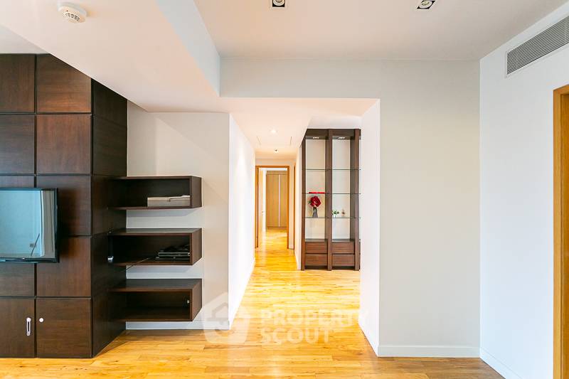 picture 2-BR Condo at Millennium Residence @ Sukhumvit Condominium near BTS Asok (ID 511779) - 22/22