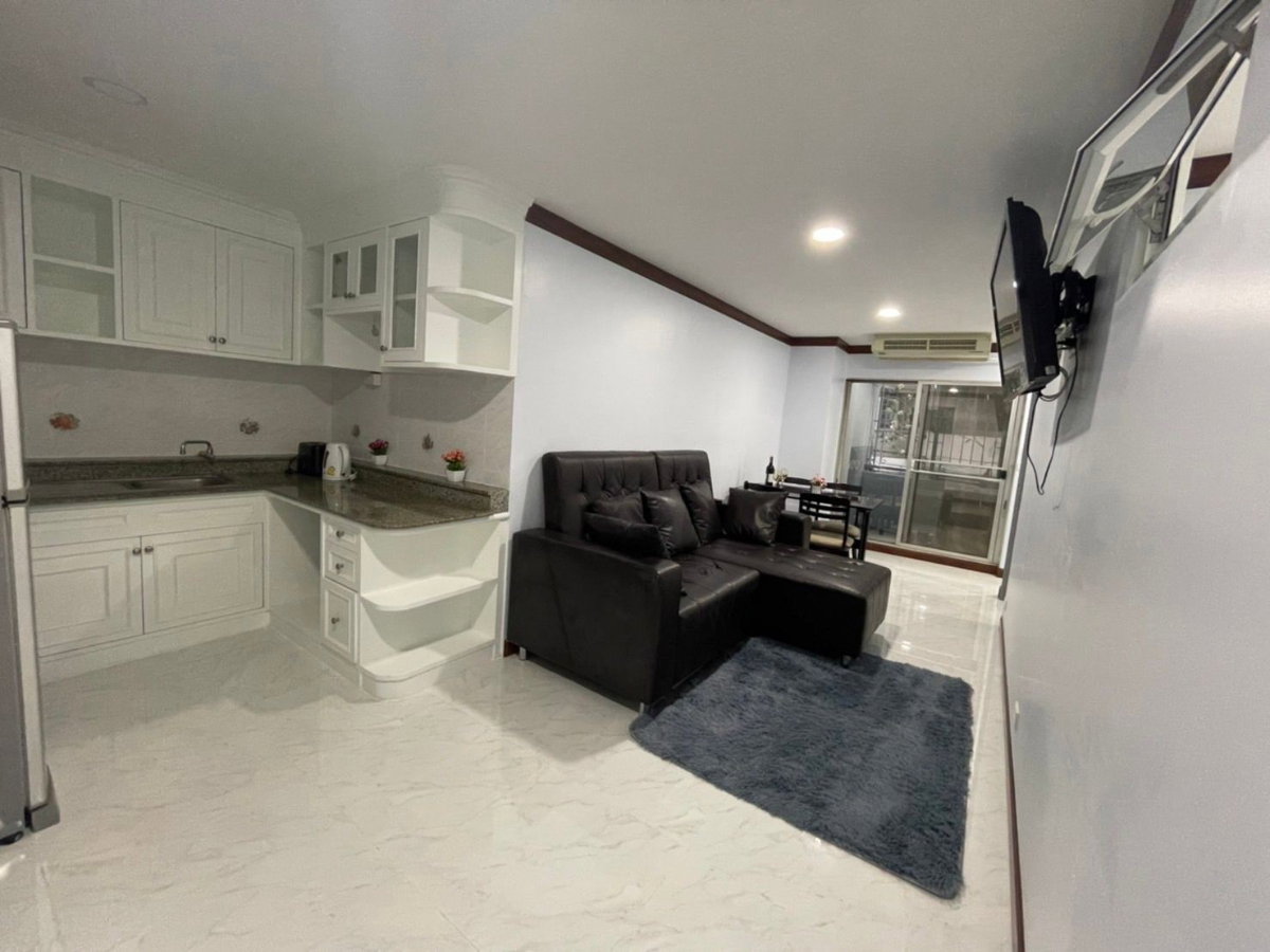 รูป 🏡✨ FOR RENT: 15 Suite— SPACIOUS & COMFORTABLE LIVING!  💰 Rental Price: 17,000 THB/month!!  📍 2 Bedrooms | 1 Bathroom | 47 sq.m. | 5th Floor - รูปที่ 8/9