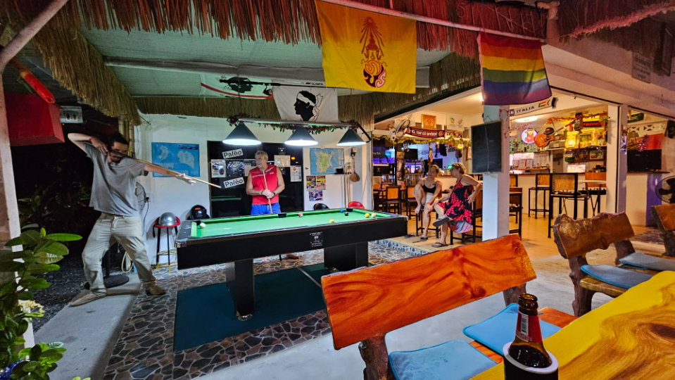 picture Bar, restaurant, karaoke, guesthouse for sale - 4/36