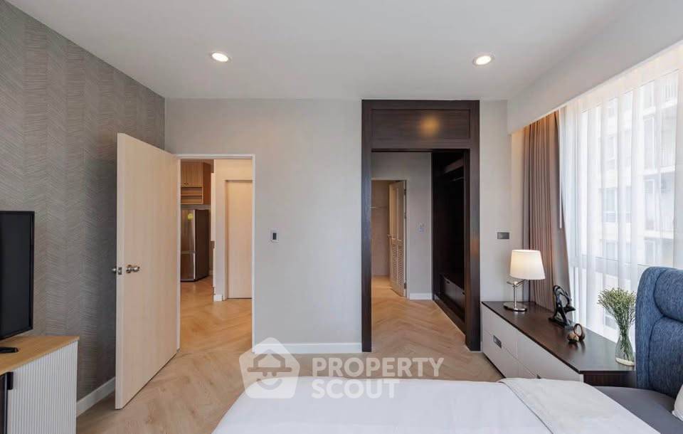 picture 1-BR Condo At The Complete Rajprarop, 10th Floor Near ARL (ID 2983957) - 1/3