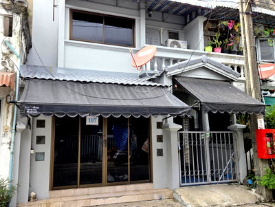 Townhouses for rent เกษตร : Townhouse for rental 2 bedroom 2 bathroom 2 air / Wanghin Junction 0816121867