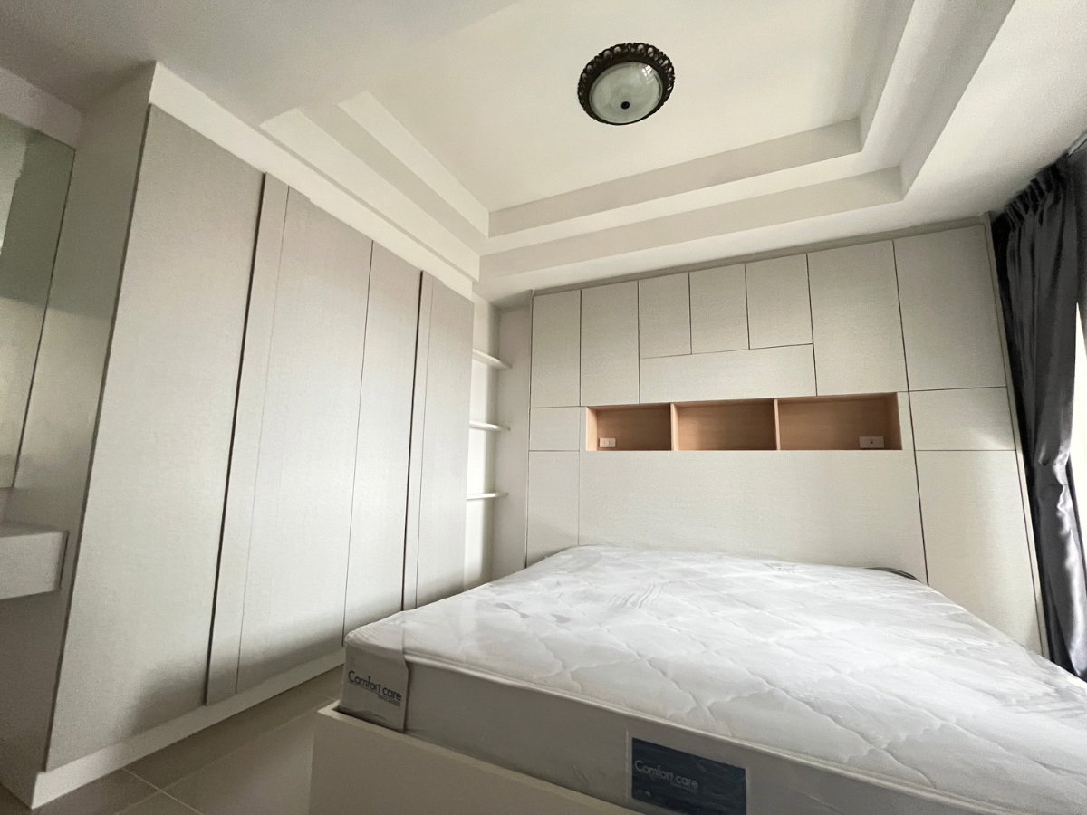 picture Beautiful 2-Story Duplex Condo! Newly Renovated - 4/16