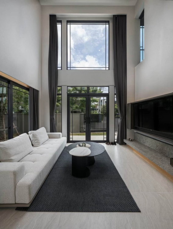 รูป RS6406 ให้เช่า  Baan Klang Muang Classe Sukhumvit 77 ทาวน์โฮมหรู 3 ชั้น สไตล์ Modern Luxury ใกล้ BTS อ่อนนุช - รูปที่ 4/14