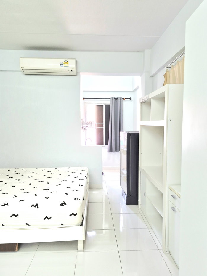 picture Condo for Sale at Pattanakarn Life Complex Building 9 Floor 2 - 11/12