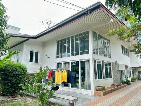 Sale landed house rama9 soi35. 203sq.wah