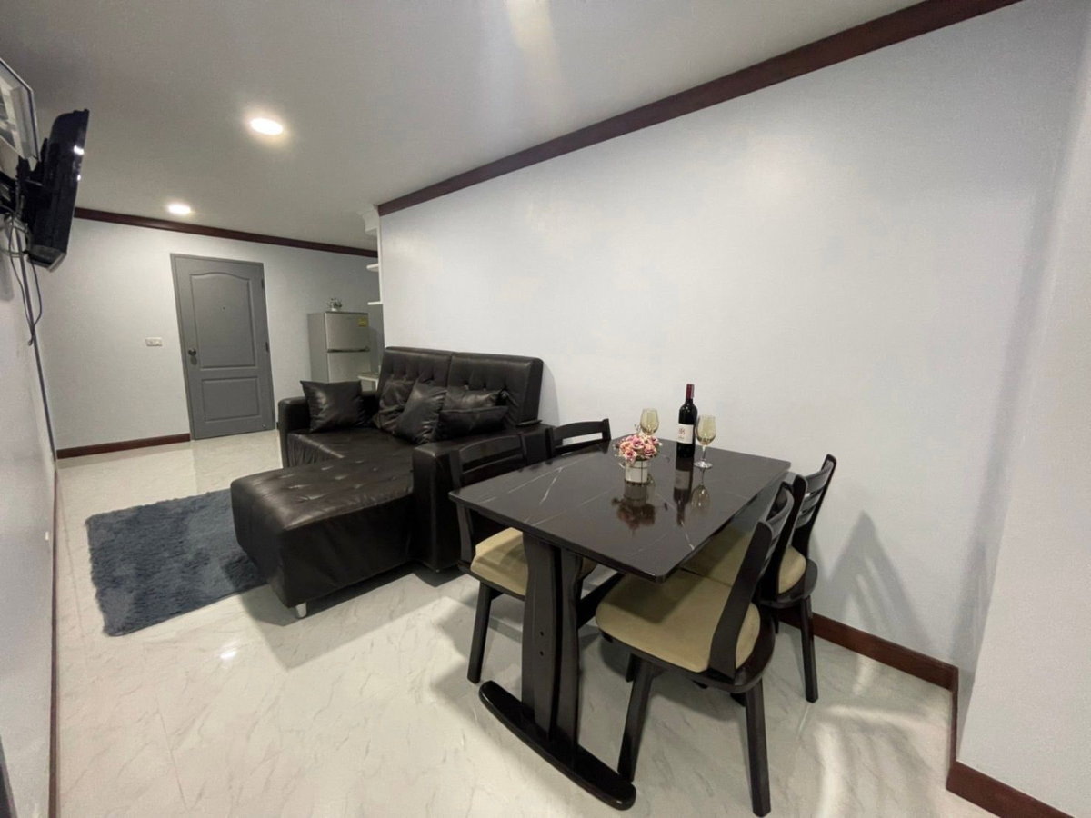 รูป 🏡✨ FOR RENT: 15 Suite— SPACIOUS & COMFORTABLE LIVING!  💰 Rental Price: 17,000 THB/month!!  📍 2 Bedrooms | 1 Bathroom | 47 sq.m. | 5th Floor - รูปที่ 7/9