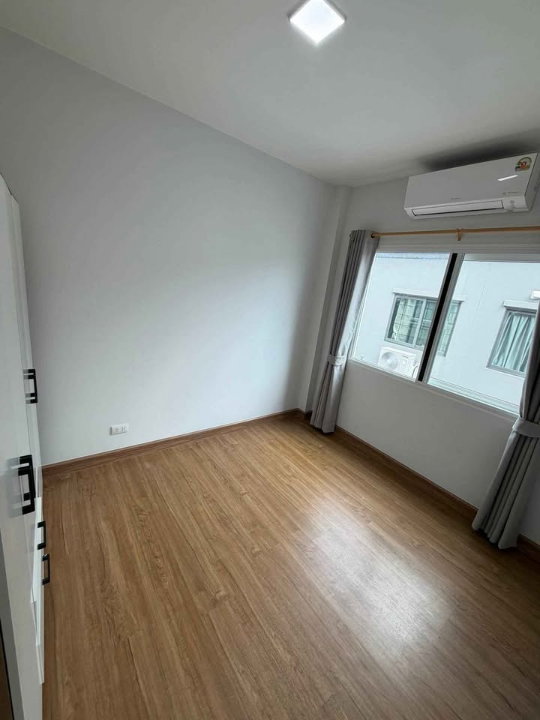 picture For rent Pleno Petchkasem 91 3 bed 3 bath ready to move - 6/16